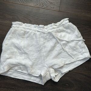 CISONO Whit Linen Shorts